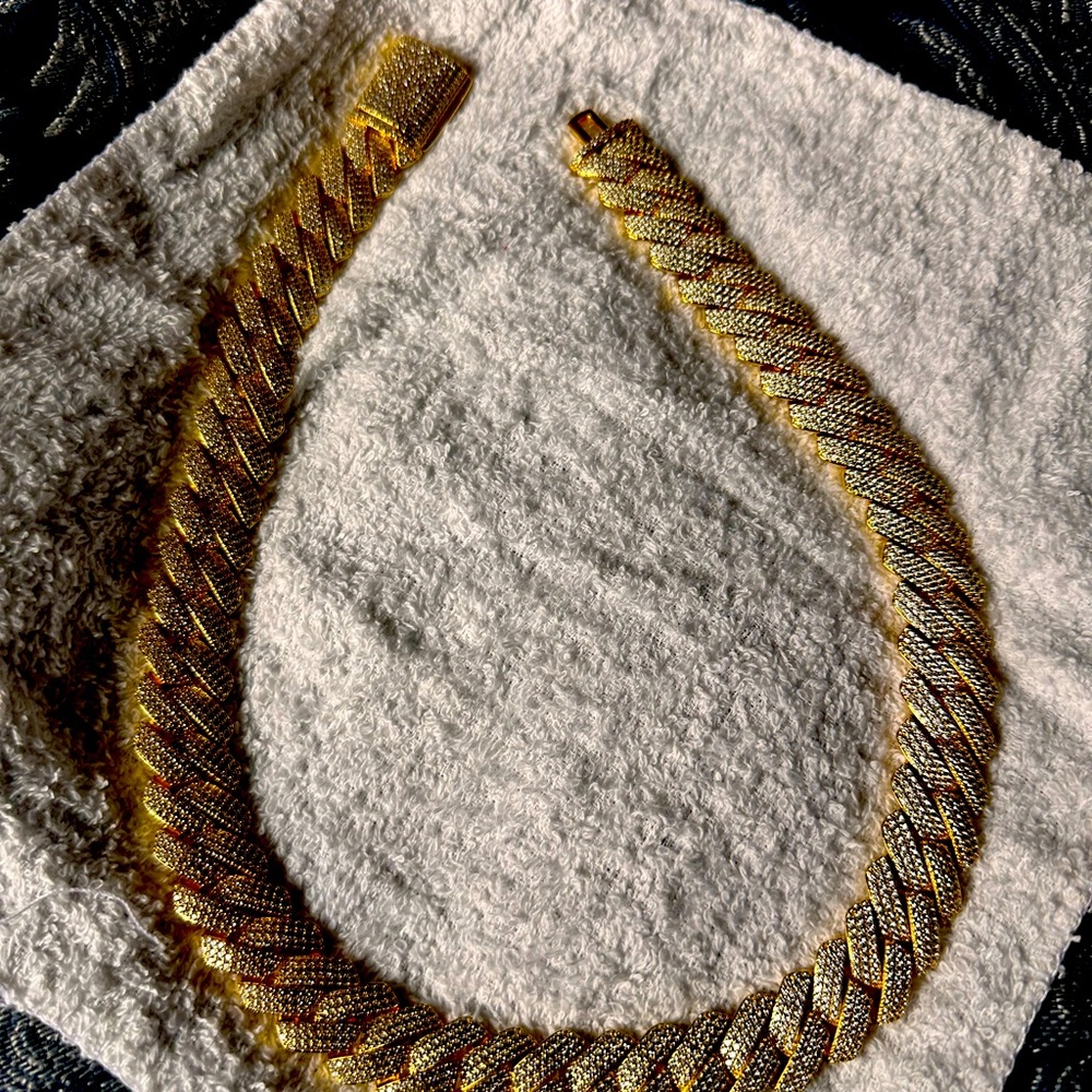 Simulated VVS Diamond Cuban